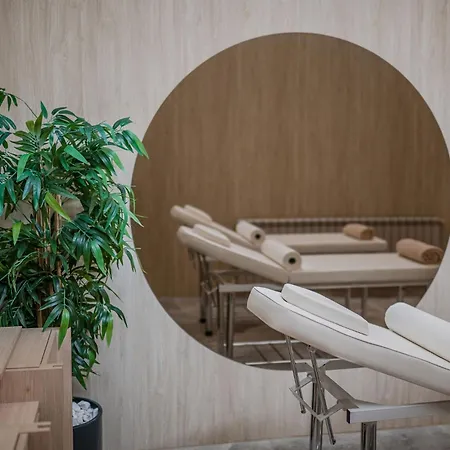 Onyx In Odyssey Spa&pool-parking מאמאיה